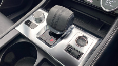 Jaguar F-Pace 2.0 P400e R-Dynamic HSE Black 5dr Auto AWD Estate